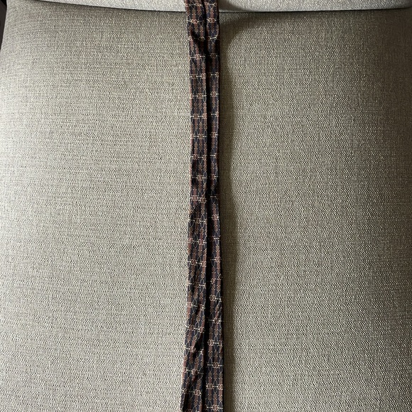 Celine | Vintage Chain Print Interlocking Multicolored Silk Tie - Picture 13 of 16